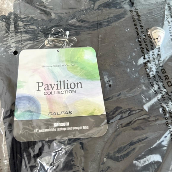 Calpak Pavillion Collection Ransom 18” Expandable Laptop Messenger Bag Black NWT - Picture 3 of 4